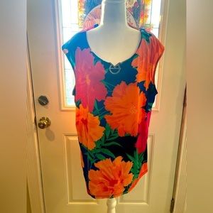 CALVIN Klein women’s embellished floral print top. From macys, size 2x .
